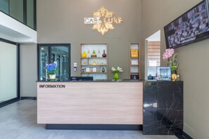 Reception - Casa Luxe Hotel and Resident (Bangkok)