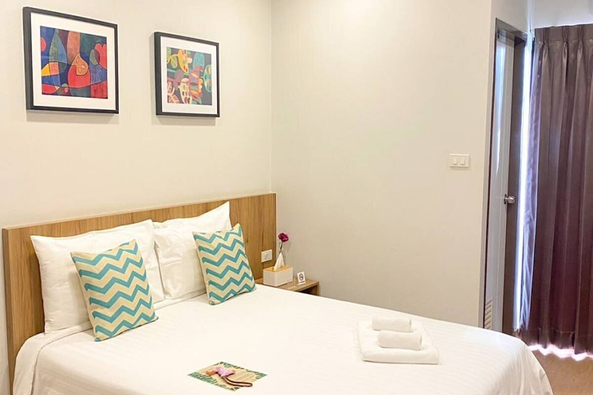 Standard Double Room, 1 Queen Bed, Terrace, City View