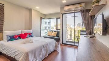 Family Double Room, 2 Queen Beds | 1 bedroom, bed sheets