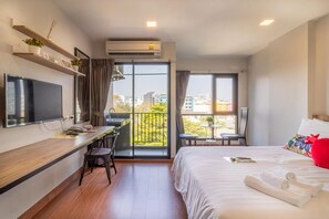 Family Double Room, 2 Queen Beds | 1 bedroom, bed sheets - Casa Luxe Hotel and Resident (Bangkok)