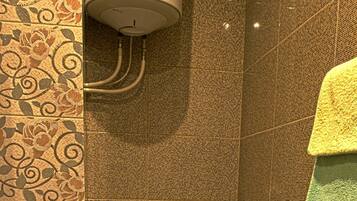 公寓, 非吸煙房 | 浴室 | 淋浴/浴缸二合一、免費盥洗用品、吹風機、拖鞋