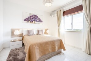 2 bedrooms, desk, iron/ironing board, WiFi - My Place @ Faro Ria Views (Faro)
