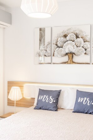 2 Schlafzimmer, Schreibtisch, Bügeleisen/Bügelbrett, WLAN