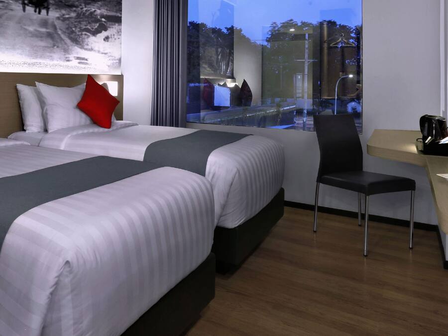 Schreibtisch, Bettwäsche