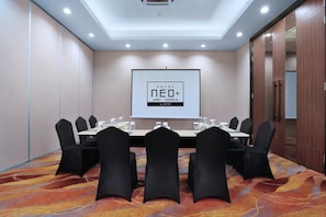 Meeting facility - NEO+ Waru Sidoarjo by Aston (Sidoarjo)