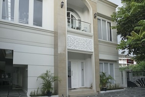 Property entrance - Royal Homy Syariah (Depok)
