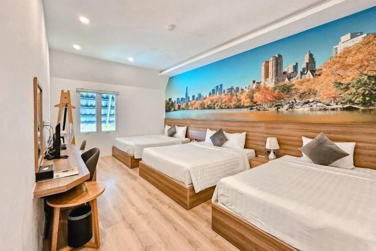 Minibar, desk, laptop workspace, blackout curtains