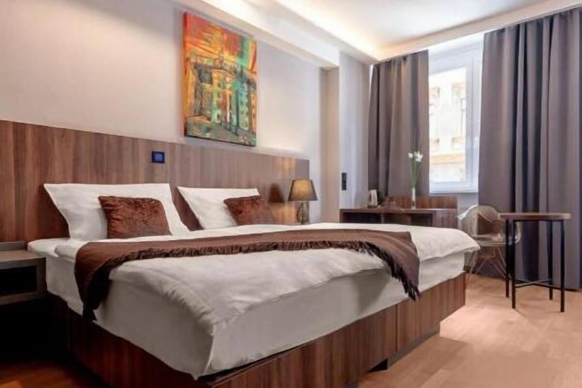 in-room safe, desk, soundproofing, iron/ironing board