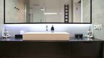 Elite Apartment (Vip) | Bathroom | Shower, rainfall showerhead, hair dryer, slippers
