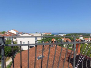 Property grounds - Studio with sea view and air conditioning. (Rovinj)