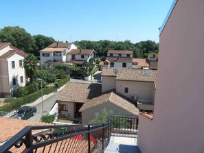 Property grounds - Studio with sea view and air conditioning. (Rovinj)