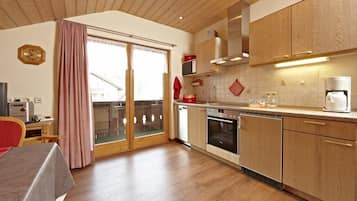 Apartment, 1 Bedroom, Balcony, Mountain View | Free WiFi, bed sheets