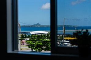 Separate tub and shower, deep soaking tub, free toiletries, hair dryer - Ocean view terrace BISE (Motobu)