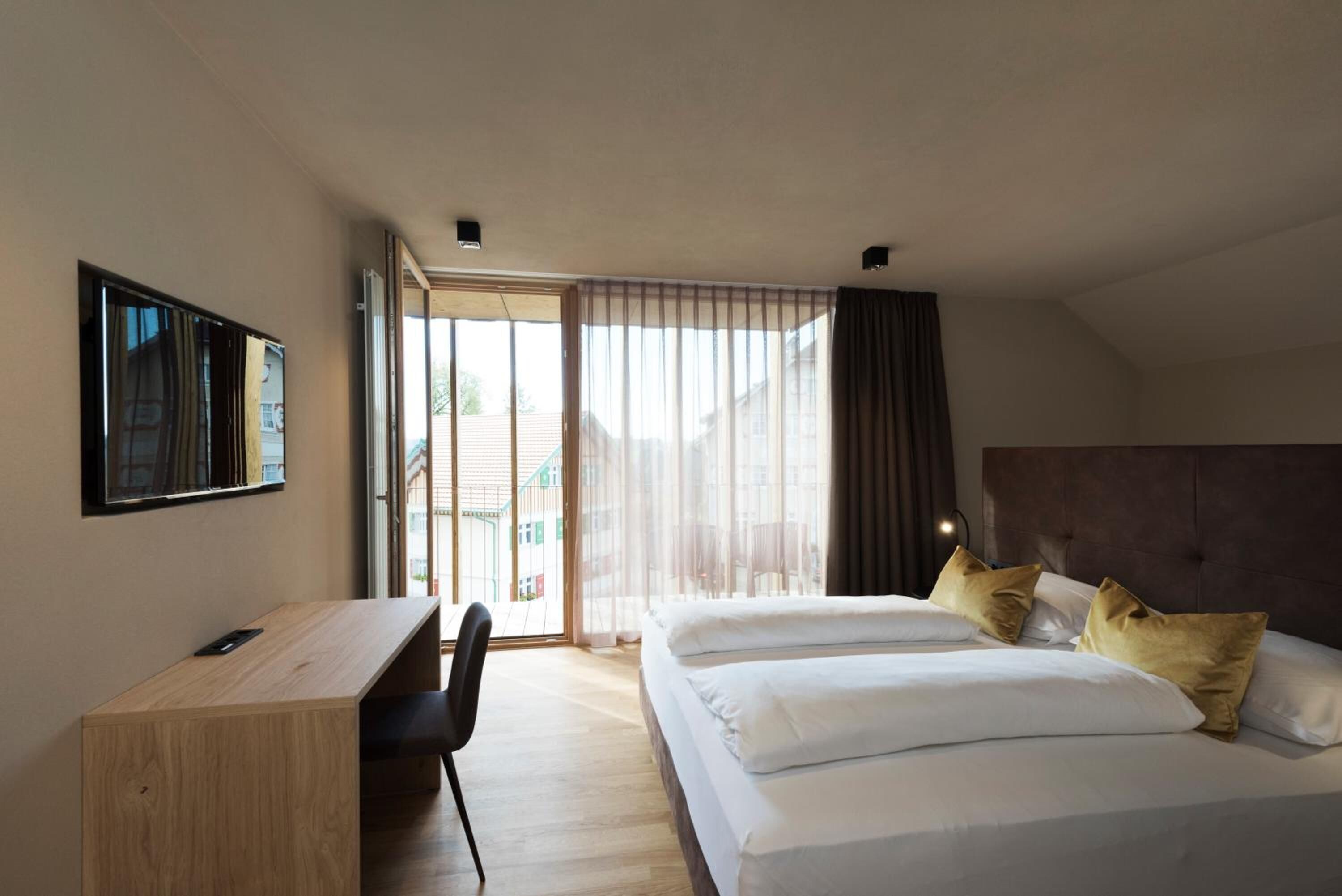 soundproofing, bed sheets, wheelchair access