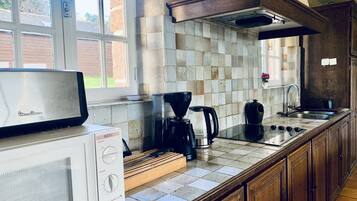 Réfrigérateur, micro-ondes, four, lave-vaisselle