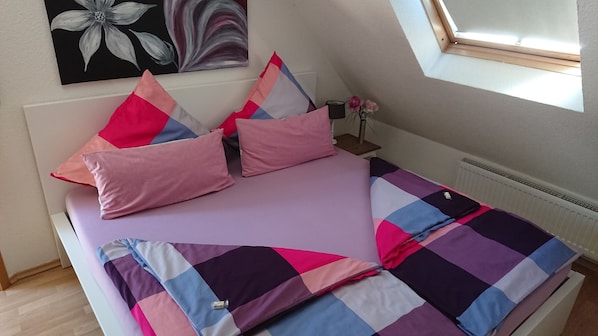 1 bedroom, individually decorated, individually furnished
