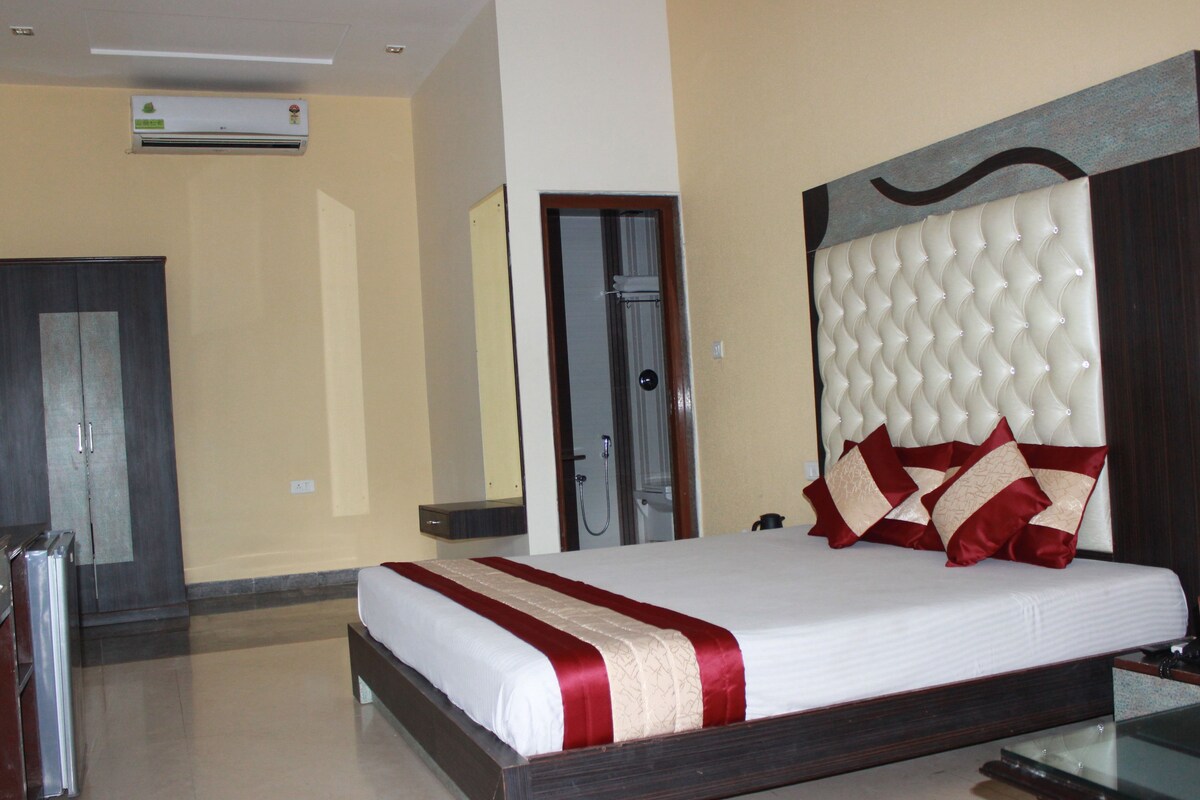 Super Deluxe Room (AC)