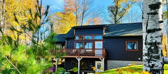 Pet-Friendly Lakeside Cabin with Kayaks and Canoe!