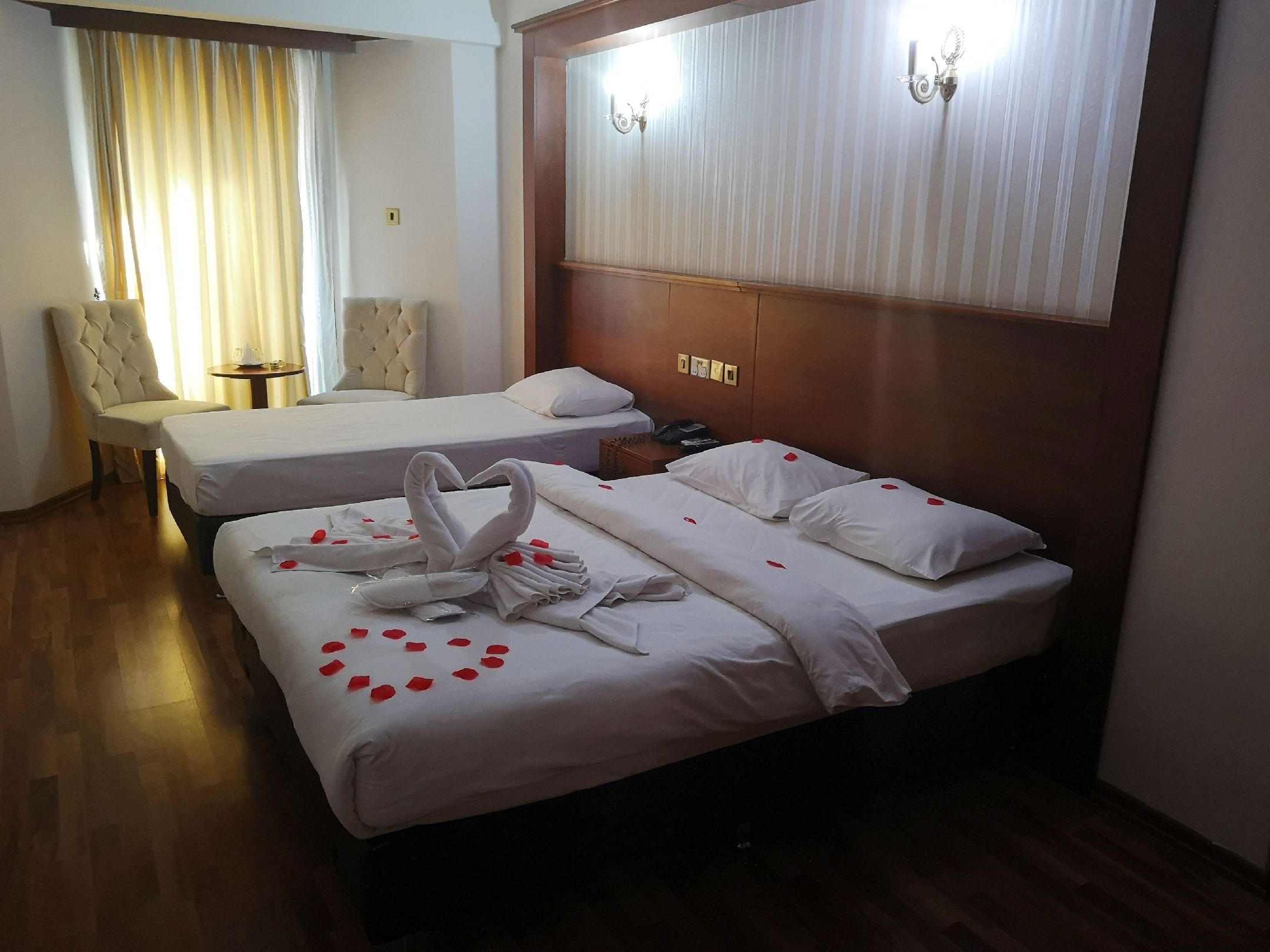 standard room, smoking | minibar, in-room safe, free cots/infant beds, free wifi