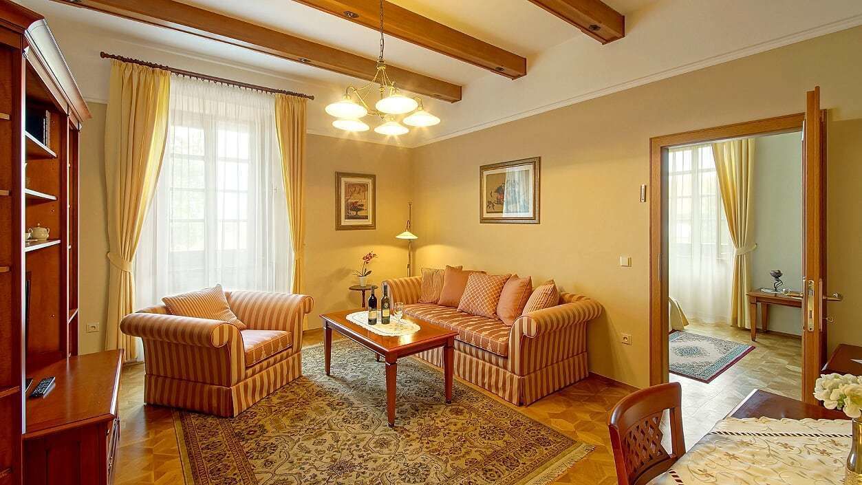 Executive Double or Twin Room, Annex Building | Living room | Flat-screen TV