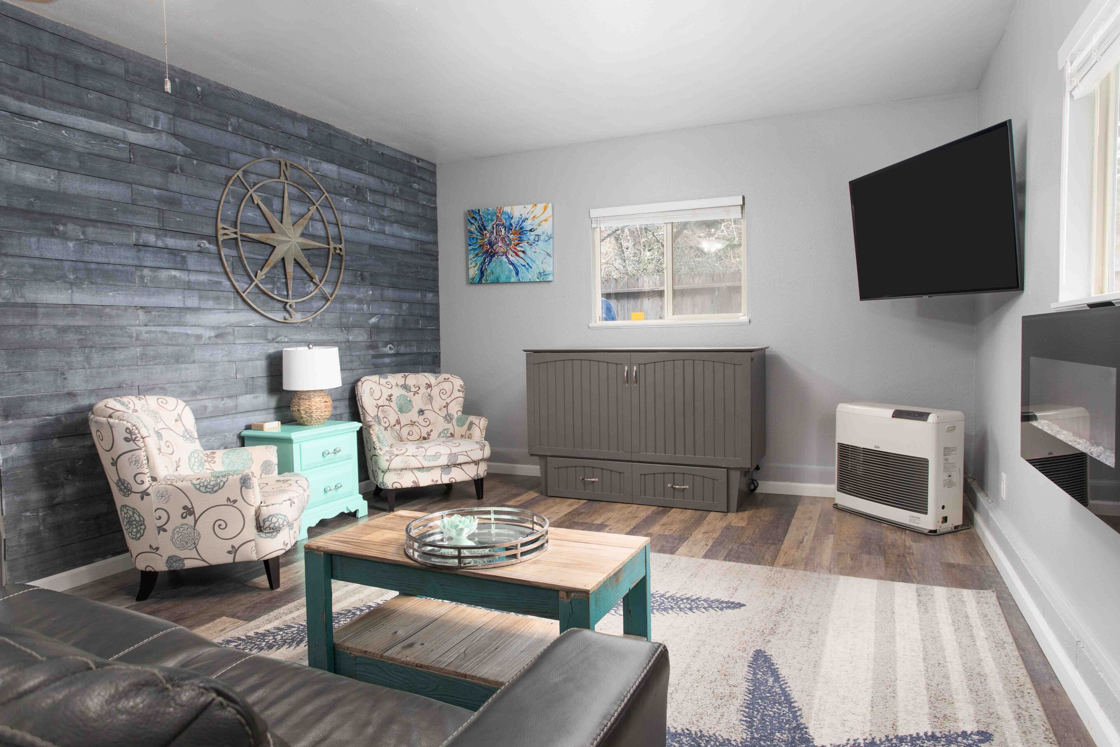 Stylish comfort located just 10 minutes away from Park & River