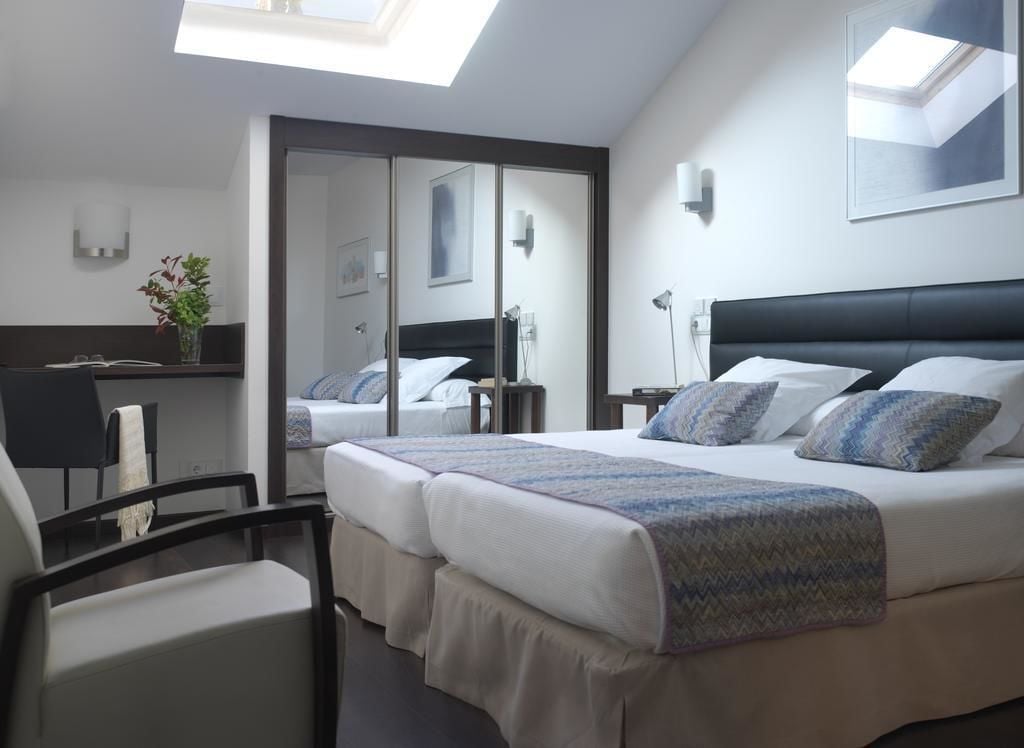 minibar, in-room safe, desk, soundproofing