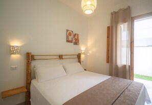 Family Apartment, 2 Bedrooms, Patio | 1 bedroom, cots/infant beds, free WiFi, bed sheets - Residence Borgo Latino (Melendugno)