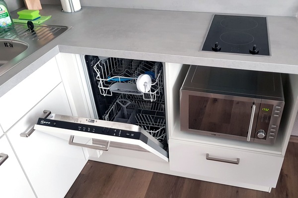 Apartment (Split Level) | Microwave