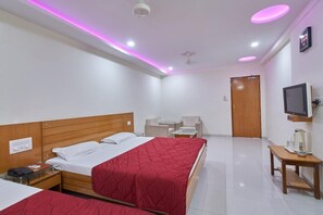 Executive Room | Free WiFi - Hotel Sarita (Surat)