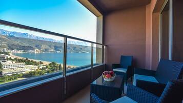 Basic Apartment, 1 Queen Bed with Sofa bed, Non Smoking, Sea View | Balcony