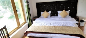 Hotel Nubra Delight and Camps
