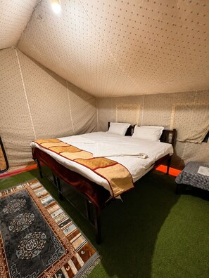 Deluxe Tent, 1 Double Bed, Non Smoking, Valley View | Desk, rollaway beds, bed sheets - Hotel Nubra Delight and Camps (Leh)