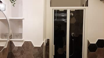 Chambre Double (Peonia) | Salle de bain