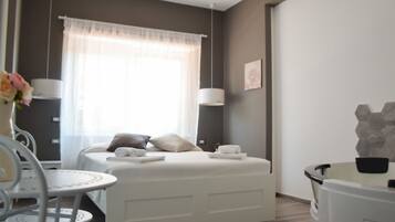 Habitación doble (Peonia) | 1 dormitorio, escritorio, cunas gratuitas y camas supletorias