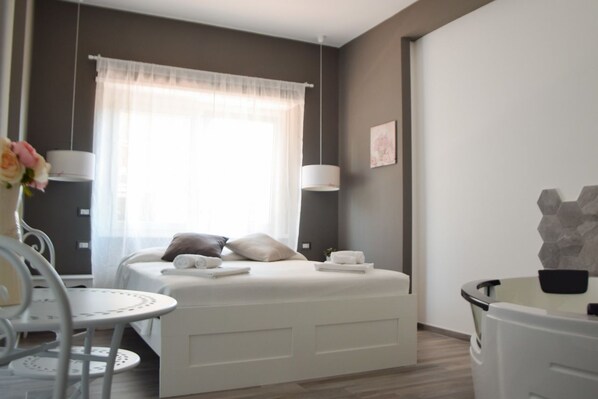 Double Room (Peonia)