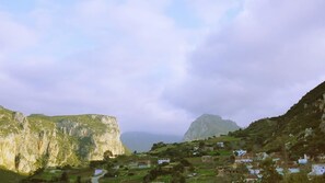 Pemandangan dari bilik