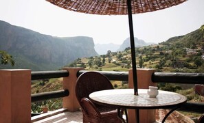 Free daily continental breakfast  - Gite Café Rueda - Hostel (Al Oued)
