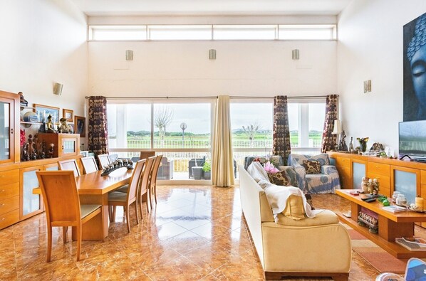 Dagelijks continentaal ontbijt inbegrepen