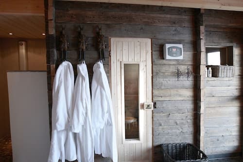 Massages aux pierres chaudes, massages sportifs, massages