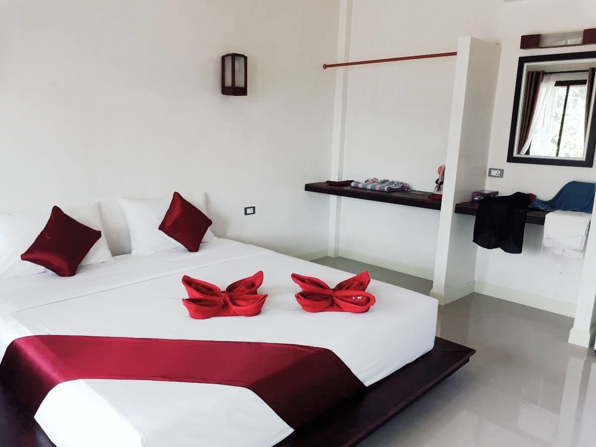 In-room safe, blackout drapes, soundproofing, free WiFi