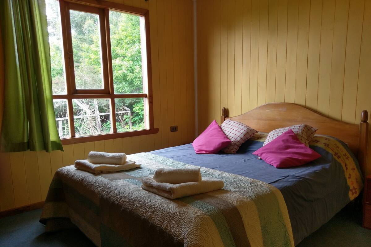 Basic-Haus, 2 Schlafzimmer, Nichtraucher, Gartenblick | 2 Schlafzimmer, Bügeleisen/Bügelbrett, Bettwäsche