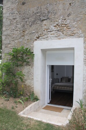 Exterior detail - Blumereve (Blumeray)