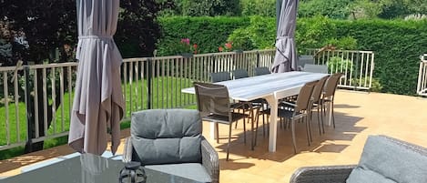 Suite familiale Louise de Lorraine, 2 chambres | Terrace/patio