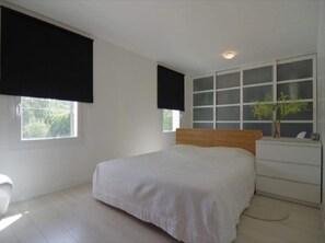 3 bedrooms, iron/ironing board, WiFi