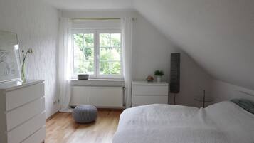 Apartment, 1 King-Bett | Kostenloses WLAN, Bettwäsche