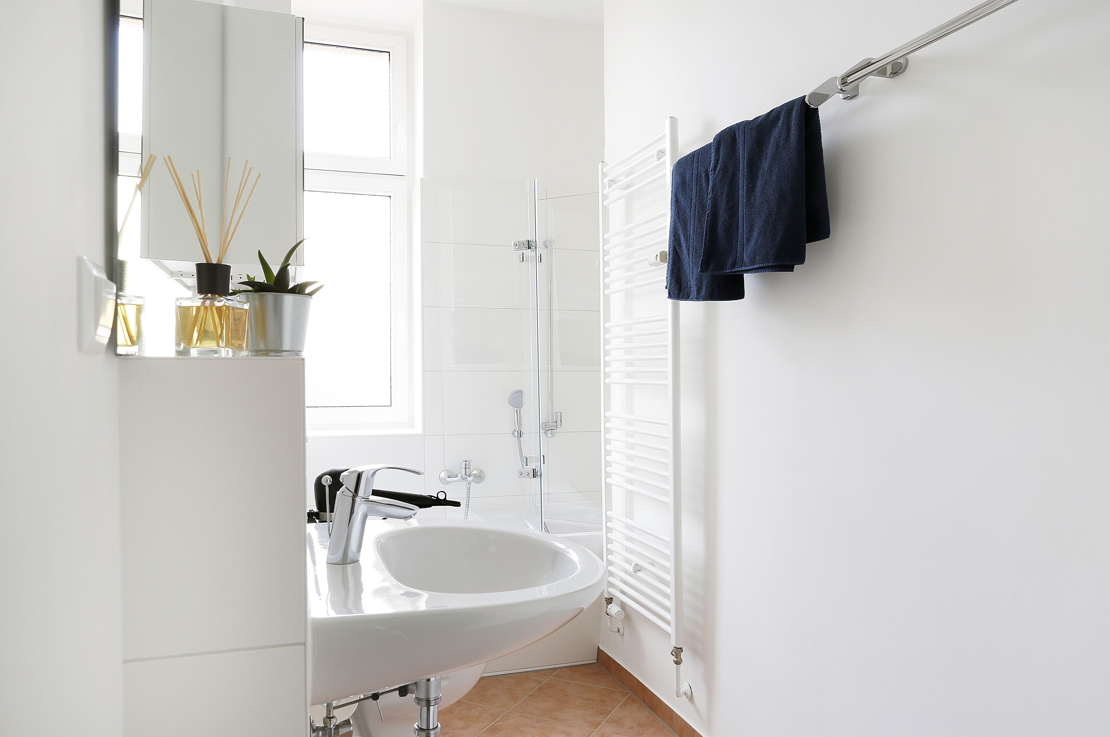 Comfort Condo, 5 Bedrooms (incl. Final Cleaning Fee and Sheets) | Bathroom | Hydromassage showerhead, hair dryer, towels, soap