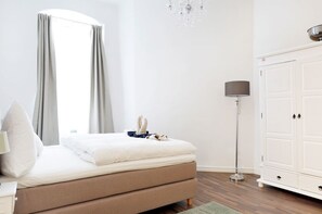 Condo Confort, 2 chambres | 2 chambres, décor unique, ameublement unique, bureau