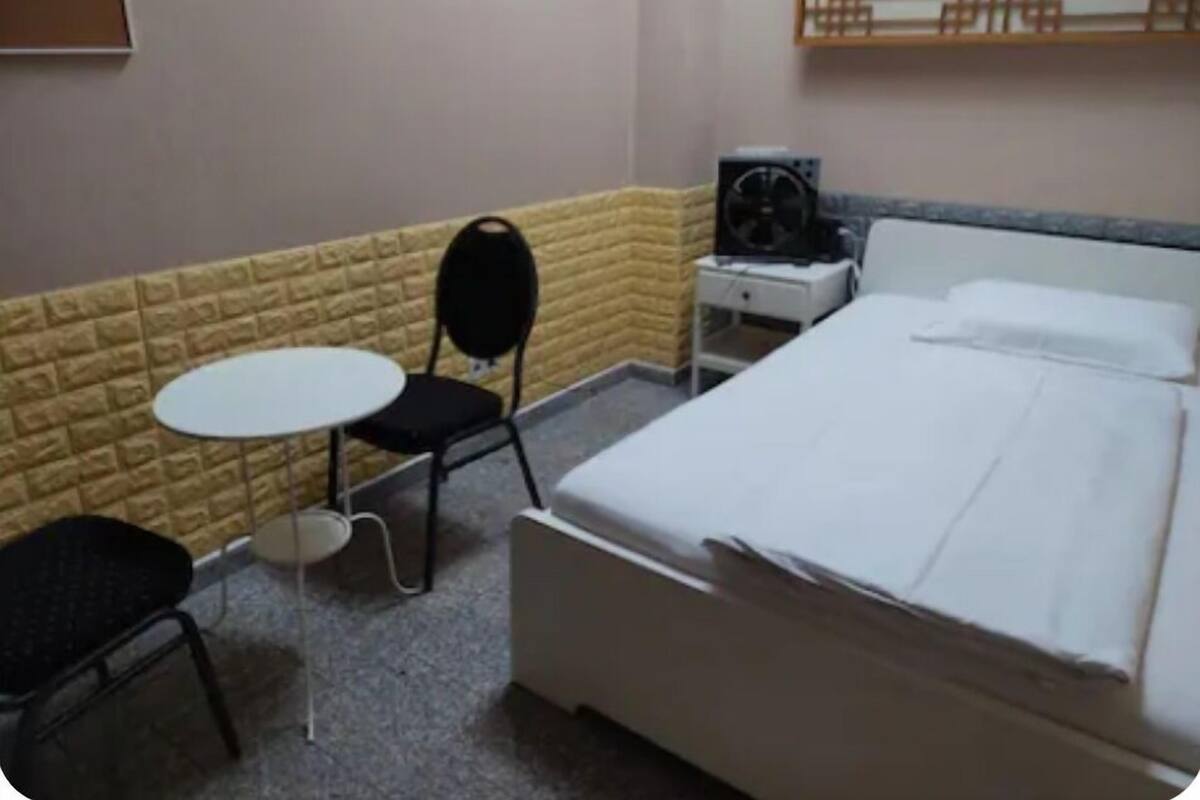 Doppelzimmer | Schreibtisch, Bügeleisen/Bügelbrett, kostenloses WLAN, Bettwäsche