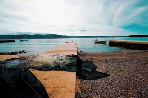 Beach nearby - Holiday apartment with terrace and sea view (Seline)