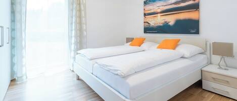 1 bedroom, in-room safe, iron/ironing board, travel cot